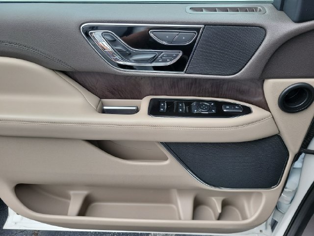 Used 2023 Lincoln Navigator Reserve RWD image 15