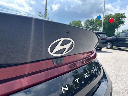 Used 2024 Hyundai Elantra SEL FWD image 8