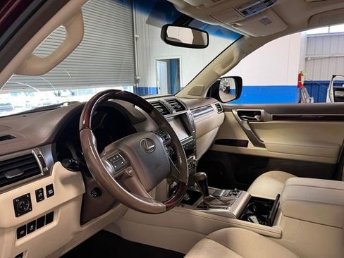Used 2017 Lexus GX 460 Premium w/ Premium Package AWD/4WD image 21