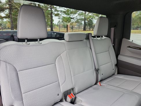 Certified 2025 GMC Sierra 1500 SLE image 10