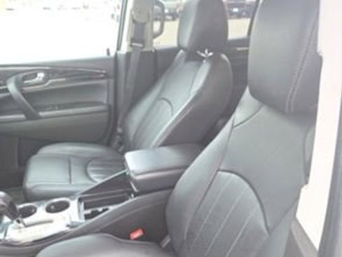 Used 2017 Buick Enclave Leather image 10