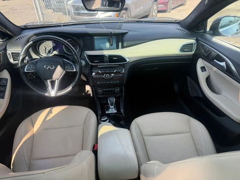 Used 2018 INFINITI QX30 Essential (2018.5) Sport Utili w/ Dark Wood Package image 15