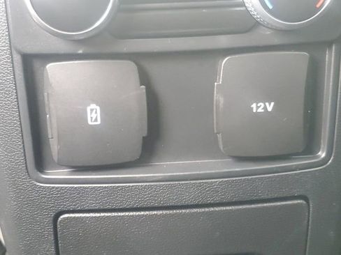 Certified 2023 Ford Explorer XLT w/ Equipment Group 202A AWD/4WD image 28