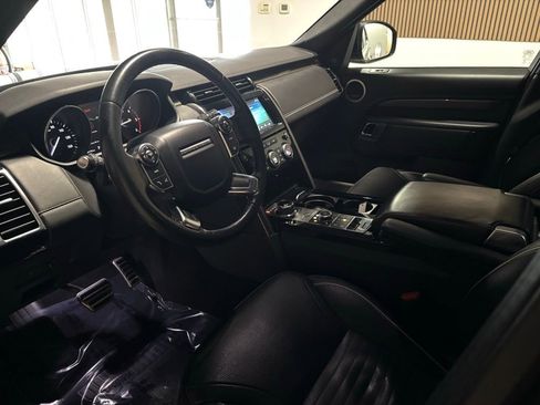 Used 2017 Land Rover Discovery HSE Luxury image 10