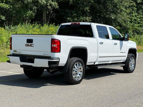 Used 2019 GMC Sierra 2500 Denali w/ LPO, Protection Package AWD/4WD image 3