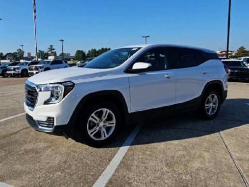 Certified 2024 GMC Terrain SLE image 4