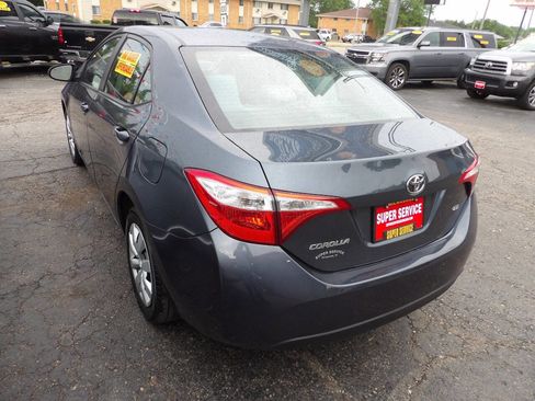 Used 2016 Toyota Corolla LE FWD image 2
