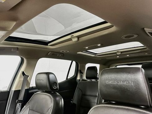 Used 2017 GMC Acadia Denali AWD/4WD image 29