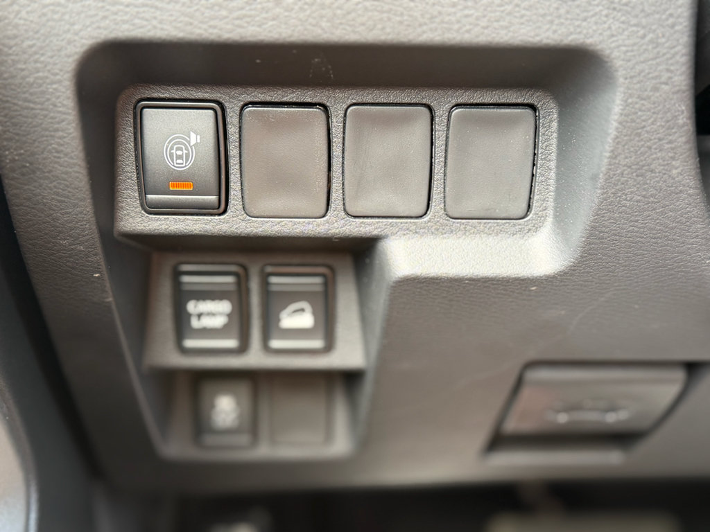 Used 2025 Nissan Frontier SV AWD/4WD image 20