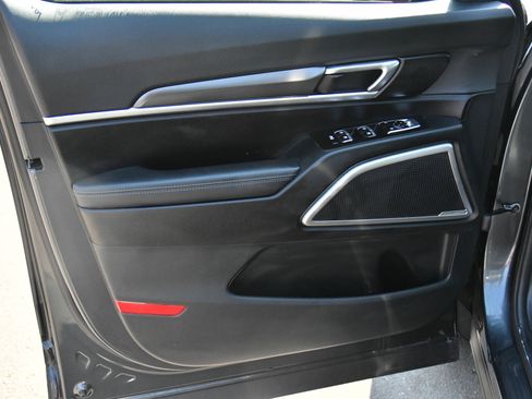Used 2023 Kia Telluride LX AWD/4WD image 14
