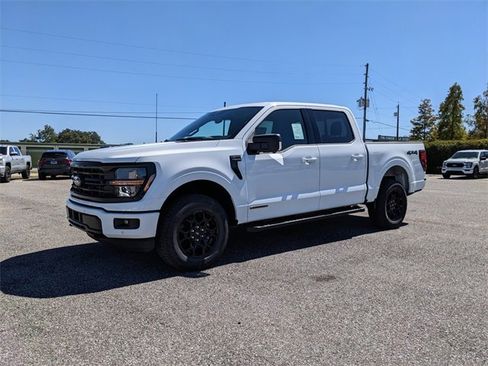 New 2025 Ford F150 XLT w/ Equipment Group 302A MID image 8