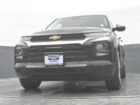 Used 2021 Chevrolet TrailBlazer LS image 35