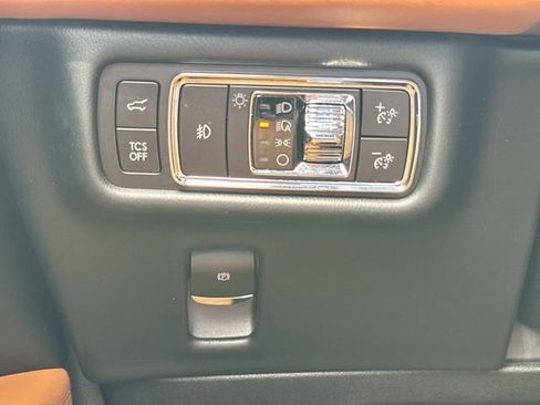 Certified 2023 Lincoln Nautilus Black Label w/ Class II Trailer Tow Package AWD/4WD image 22