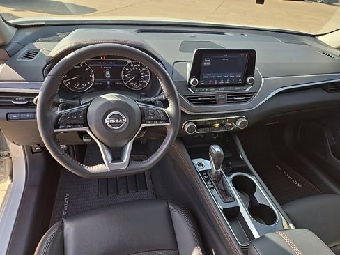 Used 2024 Nissan Altima 2.5 SR image 37