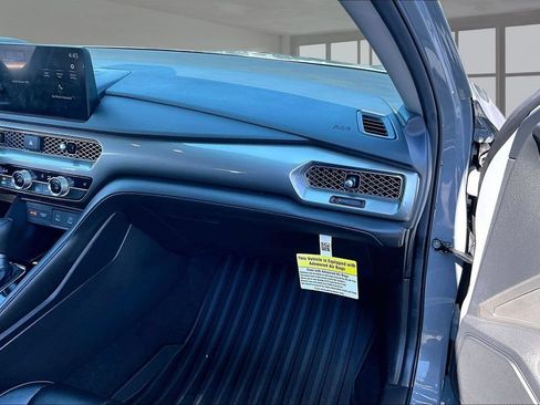 Certified 2026 Acura Integra FWD image 17