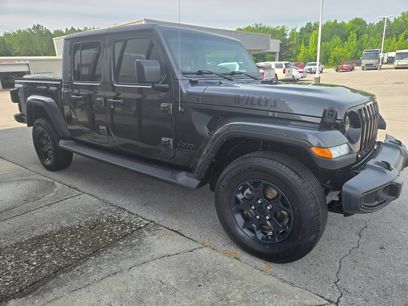 Used 2023 Jeep Gladiator Sport