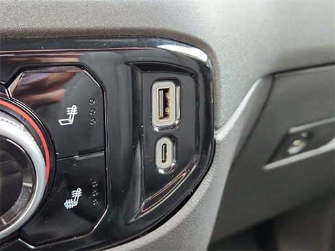 Used 2024 GMC Sierra 1500 SLT image 23