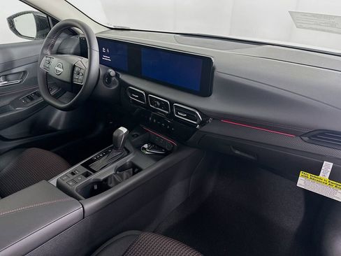 New 2026 Nissan Sentra SR w/ Floor Mat Package FWD image 34