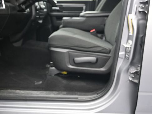 Used 2024 RAM 1500 Warlock RWD image 21