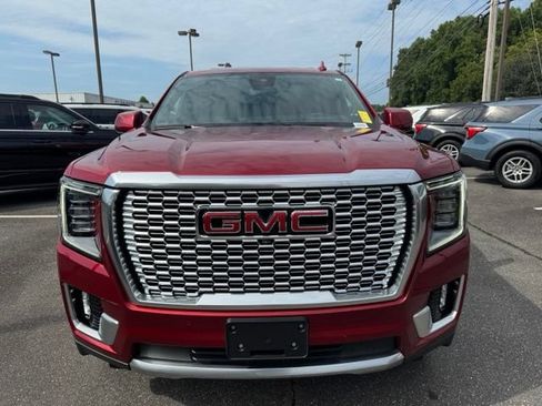 Used 2024 GMC Yukon XL Denali AWD/4WD image 2