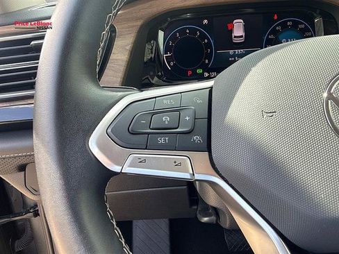 Used 2025 Volkswagen Atlas SE FWD image 22