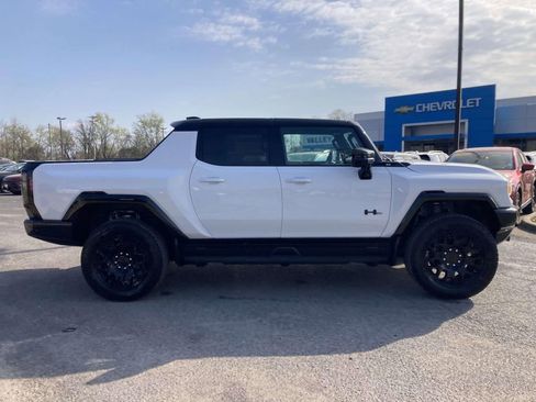 New 2026 GMC Hummer EV 4x4 Crew Cab w/ LPO, Dark Essentials Package image 2