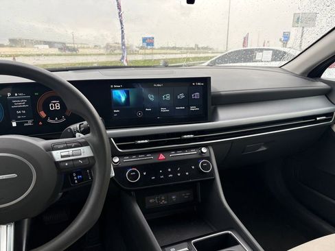 Used 2025 Hyundai Sonata SEL FWD image 16