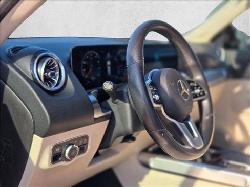 Certified 2021 Mercedes-Benz GLB 250 image 10