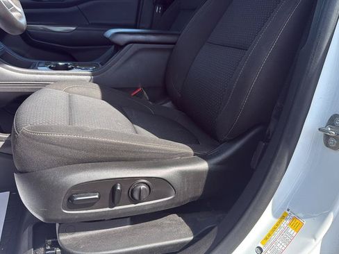Used 2021 GMC Acadia SLE w/ Driver Convenience Package FWD image 25