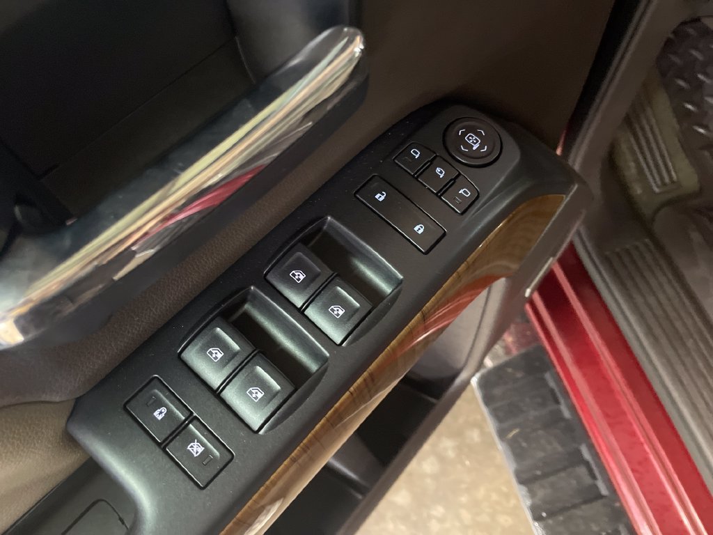Used 2016 GMC Sierra 1500 SLT w/ SLT Premium Package AWD/4WD image 16