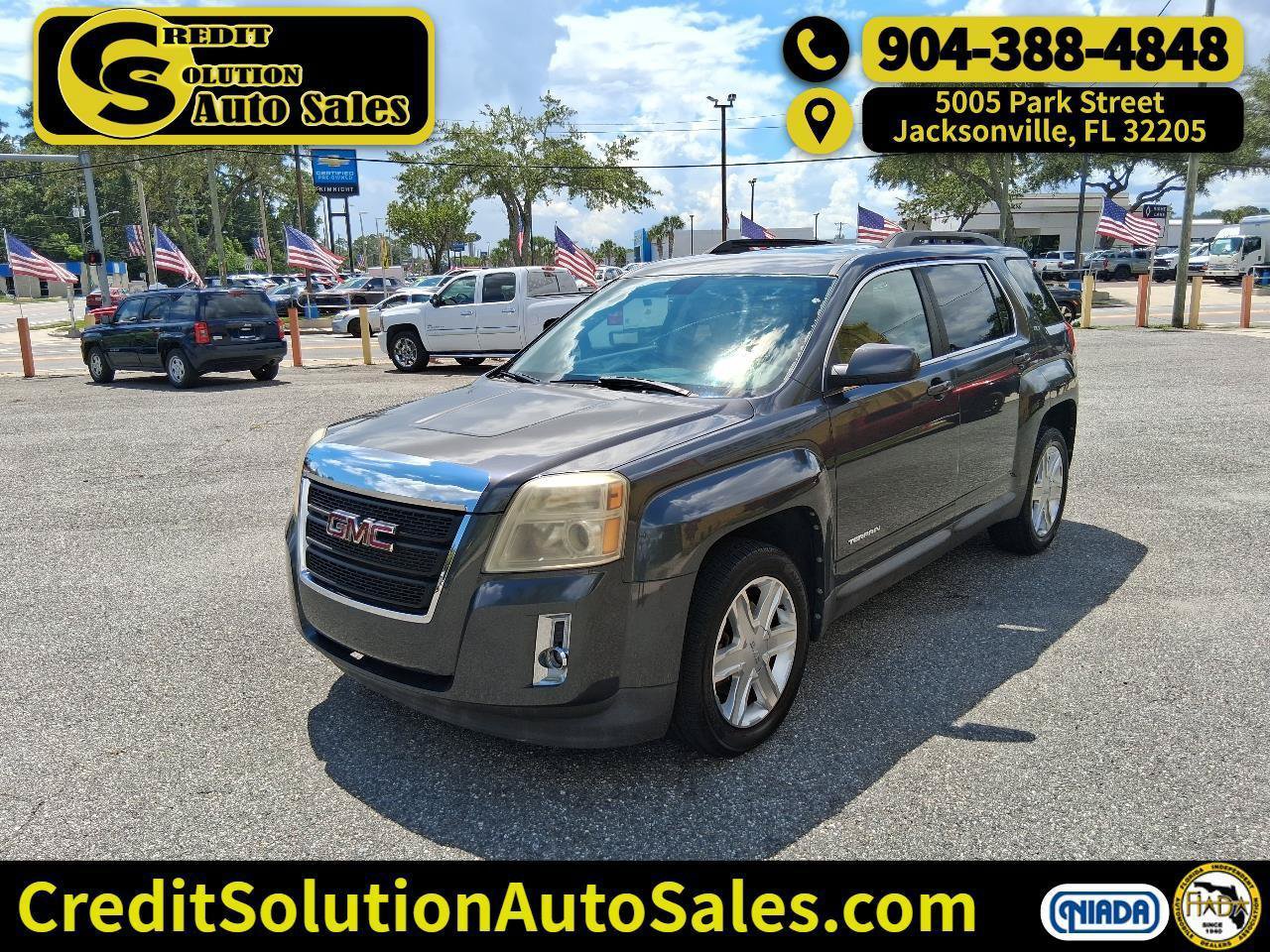 Used 2011 GMC Terrain SLT FWD image 1