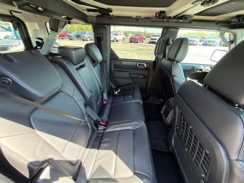New 2026 Ford Bronco Badlands AWD/4WD image 18