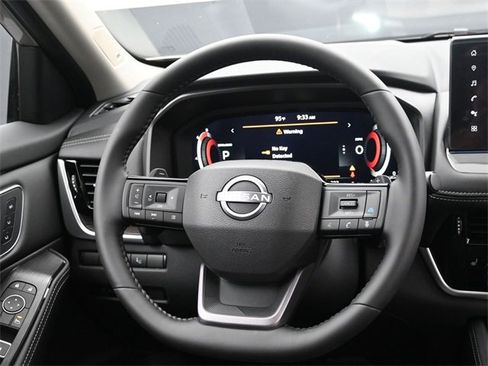 New 2025 Nissan Rogue Platinum w/ Platinum Premium Package image 15