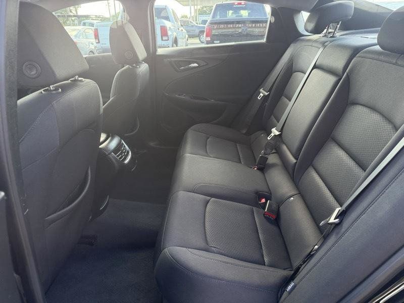 Used 2021 Chevrolet Malibu LT FWD image 10