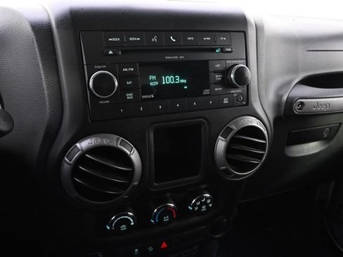 Used 2014 Jeep Wrangler Sport w/ Connectivity Group AWD/4WD image 26