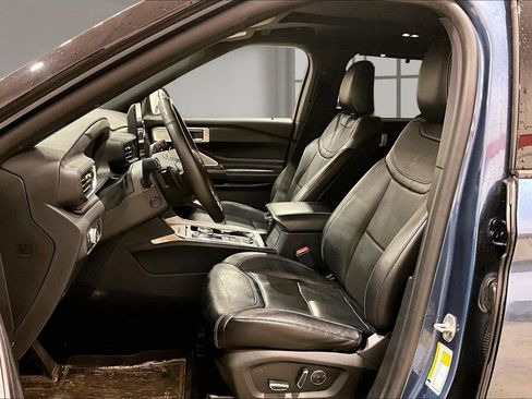 Used 2020 Ford Explorer ST w/ ST Street Pack image 23