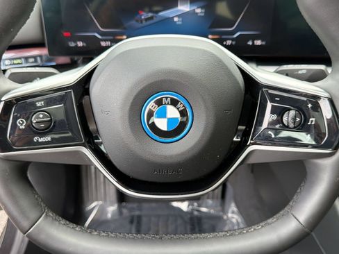 Certified 2024 BMW i5 eDrive40i w/ Premium Package RWD image 15