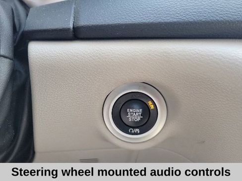 Used 2023 Chrysler Voyager LX FWD image 7