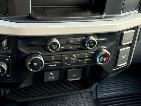 New 2025 Ford F350 XL w/ XL Chrome Package image 19