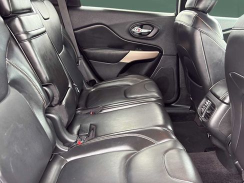 Used 2018 Jeep Cherokee Limited AWD/4WD image 22