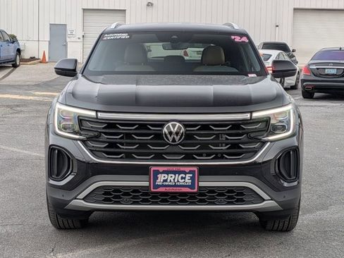 Used 2024 Volkswagen Atlas Cross Sport SE image 2
