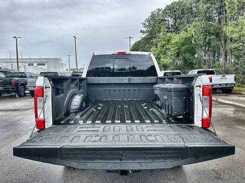Used 2017 Ford F250 Lariat w/ Lariat Value Package AWD/4WD image 25