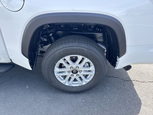 New 2026 Toyota Tundra SR5 image 12