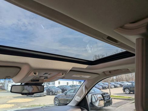 Used 2016 Cadillac Escalade ESV Luxury image 60