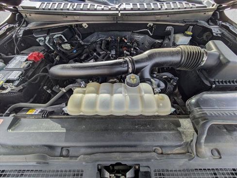 Used 2022 Ford Expedition XLT RWD image 23