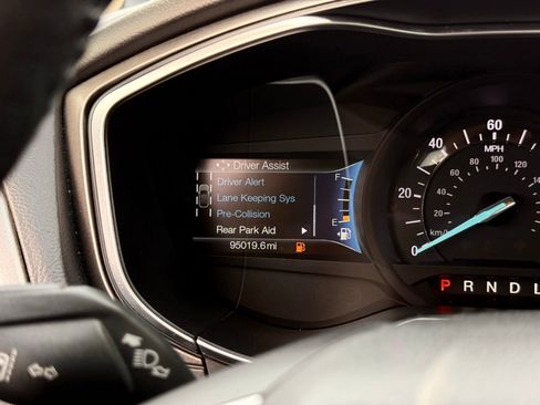 Used 2018 Ford Fusion SE w/ Equipment Group 602A FWD image 31