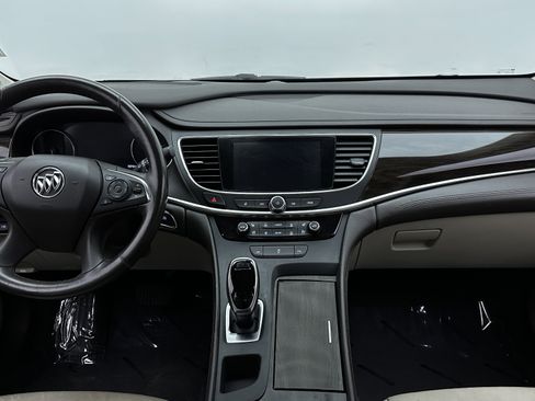 Used 2017 Buick LaCrosse Premium image 22