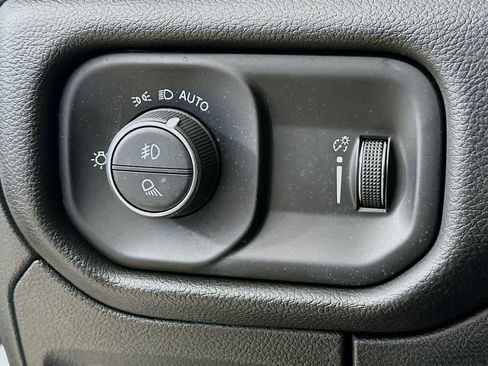 Used 2023 RAM 1500 Big Horn image 26