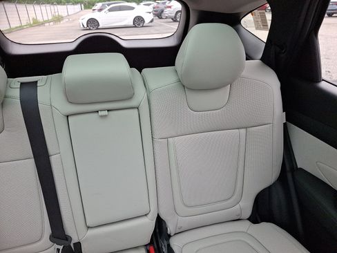 New 2025 Hyundai Tucson Limited image 14