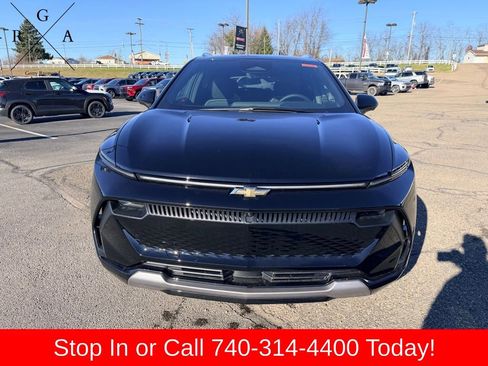 New 2026 Chevrolet Equinox EV LT w/ Convenience Package II FWD image 2